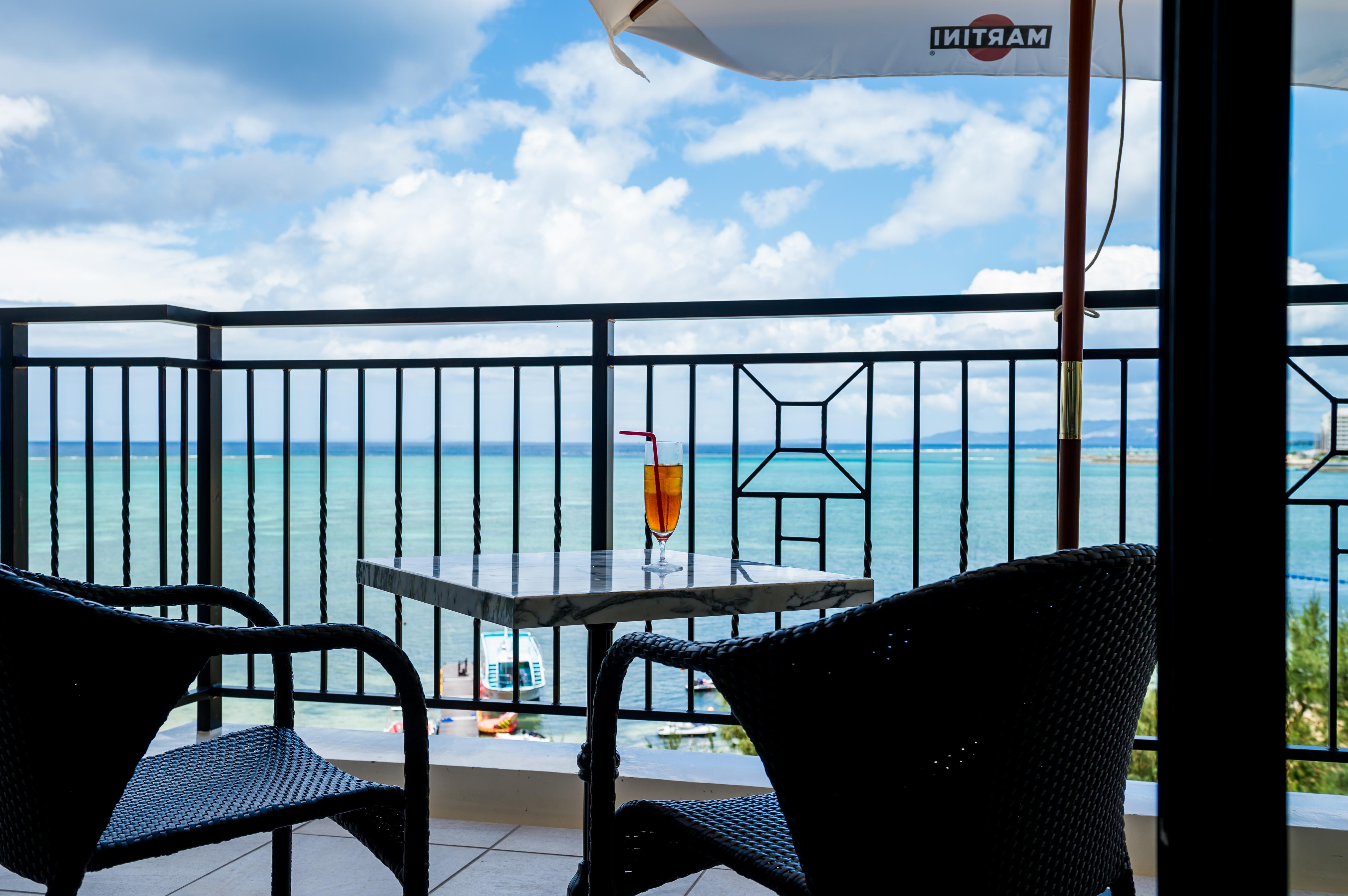 Hotel Monterey Okinawa Spa & Resort Onna Dış mekan fotoğraf View from the balcony of a hotel room