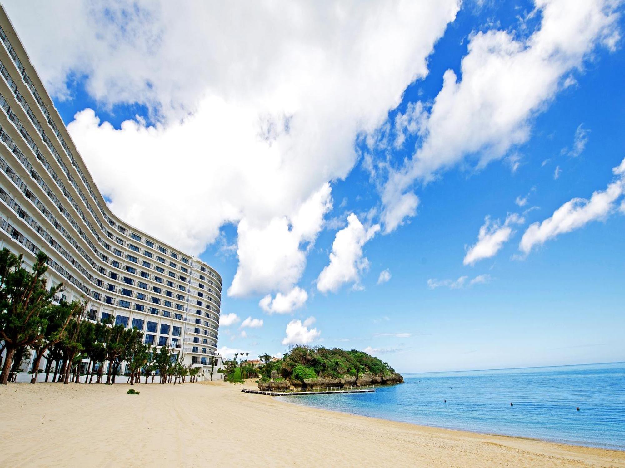 Hotel Monterey Okinawa Spa & Resort Onna Dış mekan fotoğraf Beach in Izu